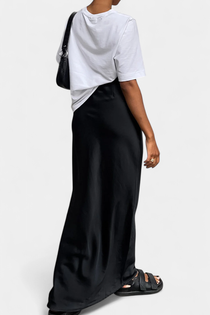 Falda Maxi Satén Negra Corte Fluido Estilo Elegante