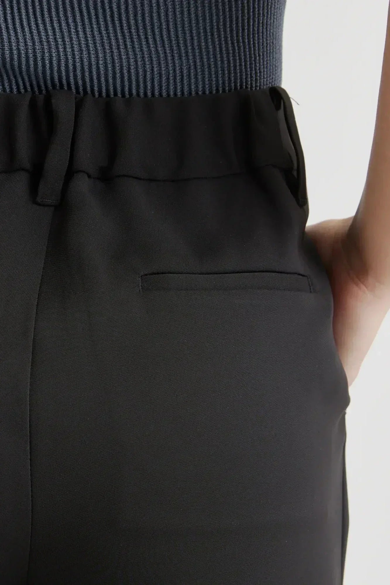 Camila - Pantalón Tailored Pierna Ancha Cintura Alta