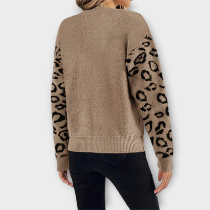 Elena - Suéter Leopardo Gris y Rosa Moderno Elegante