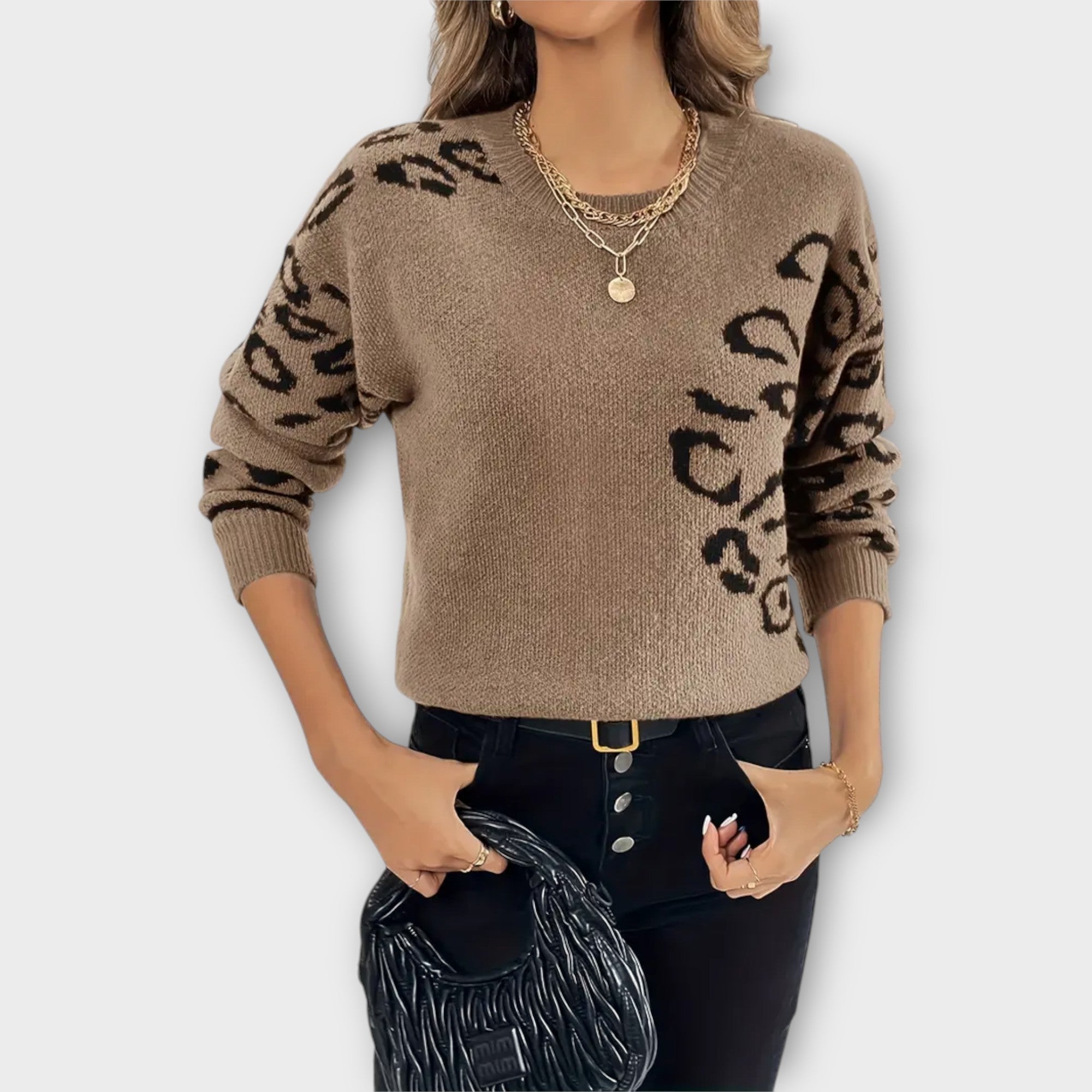 Elena - Suéter Leopardo Gris y Rosa Moderno Elegante