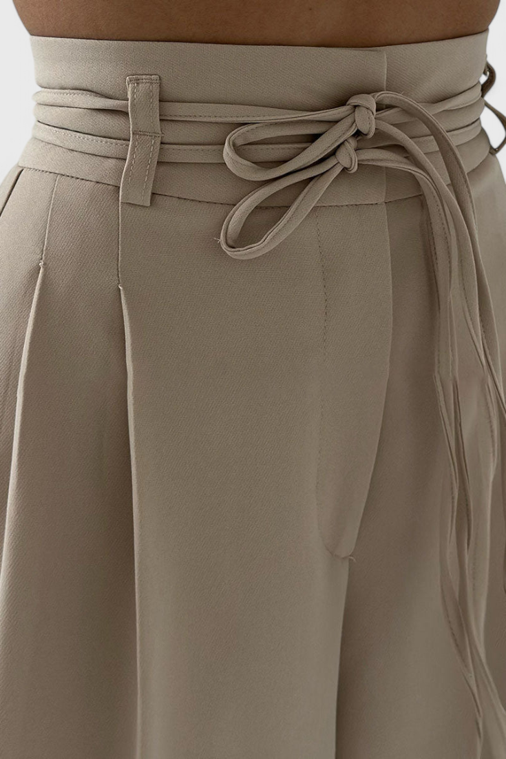 Isabel - Pantalón Tiro Alto Pierna Ancha Con Cordones