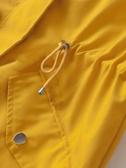 Camila – Abrigo Impermeable Manga Larga Corte Ajustado