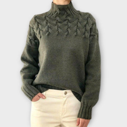 Camila – Suéter Punto Trenza Suave Con Canalé Clásico