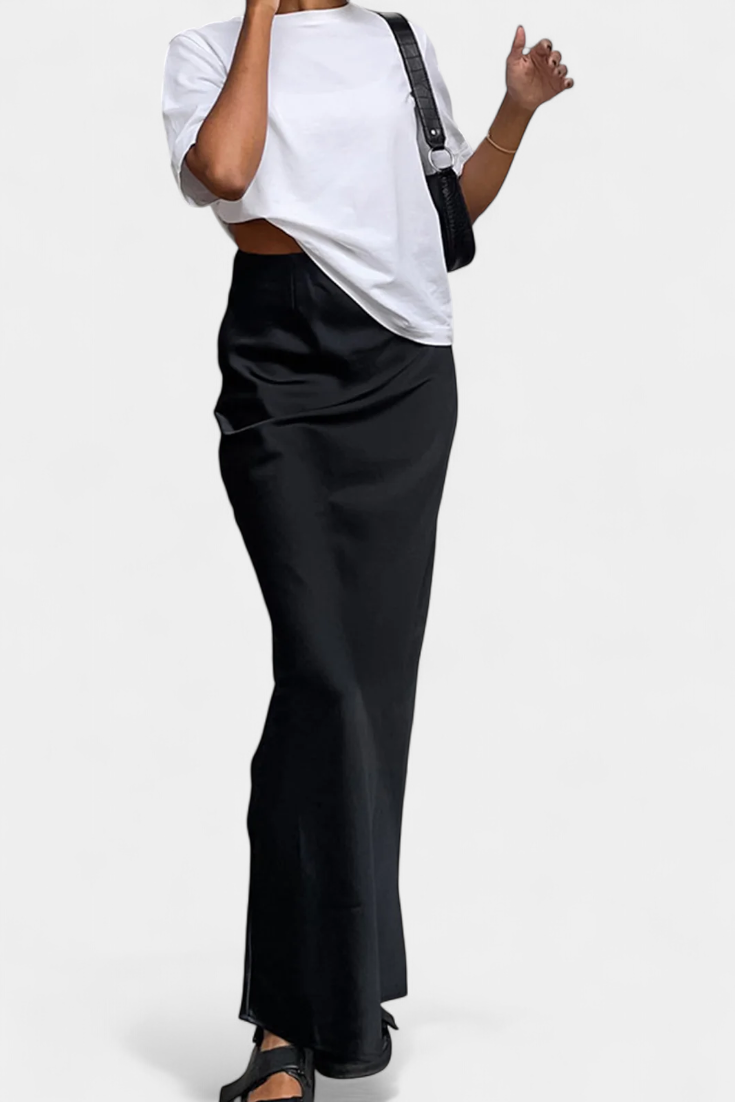 Falda Maxi Satén Negra Corte Fluido Estilo Elegante