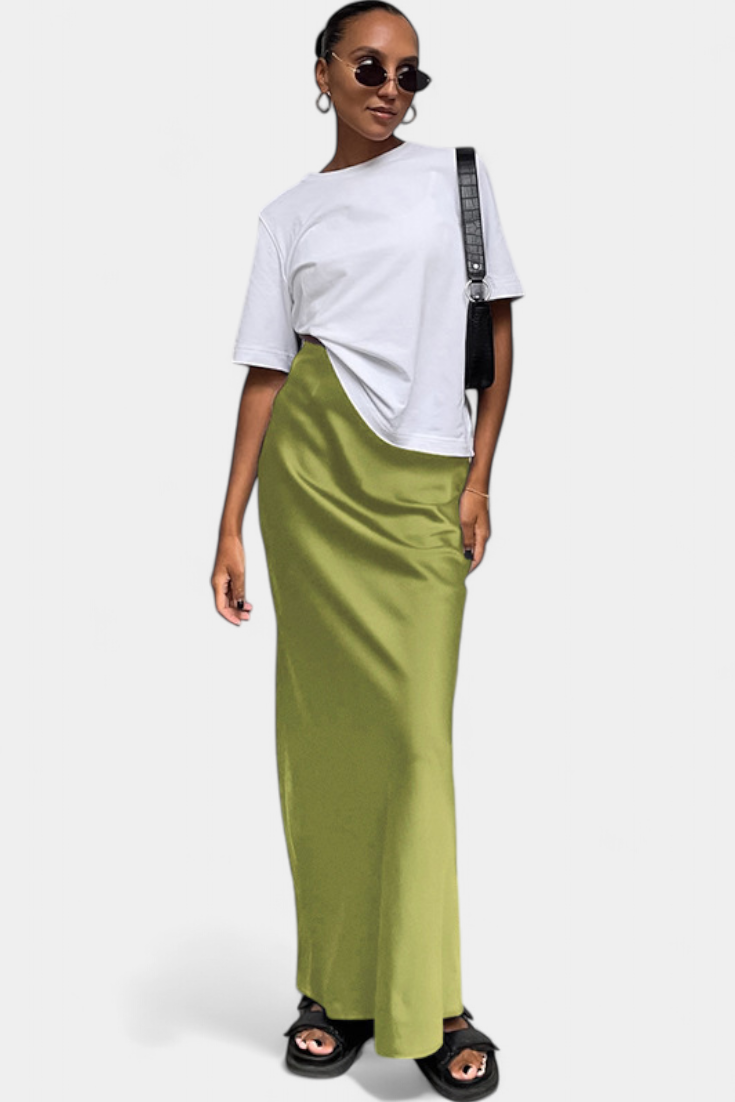Falda Maxi Satén Negra Corte Fluido Estilo Elegante