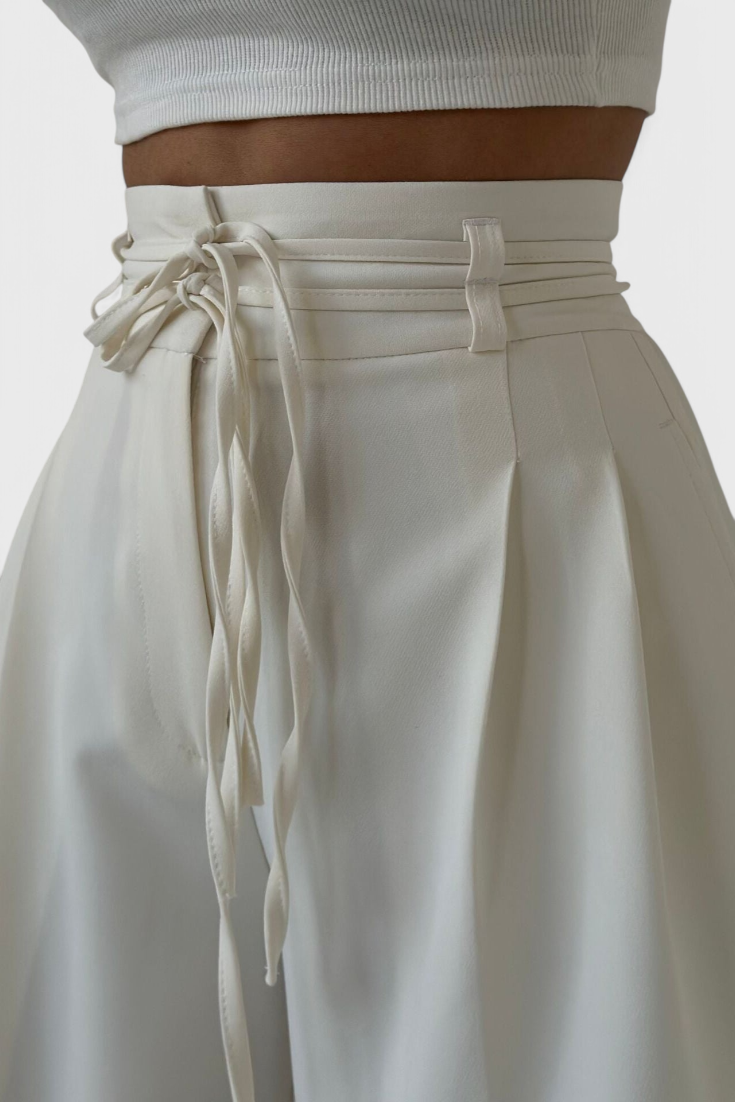 Isabel - Pantalón Tiro Alto Pierna Ancha Con Cordones